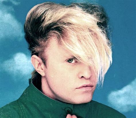 The Mysterious Lead Singer of Flock of Seagulls: 5 Surprising Facts