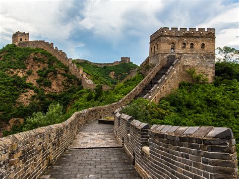 The Mystery on the Great Wall of China Beijing China Around the World in 80 Mysteries Book 5