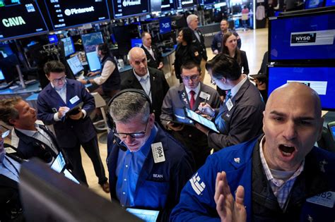 The Nasdaq's 10,000-Point Drop: What Investors Need to Know