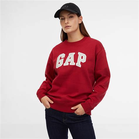 The Origins of the Gap Heritage Crewneck Sweatshirt