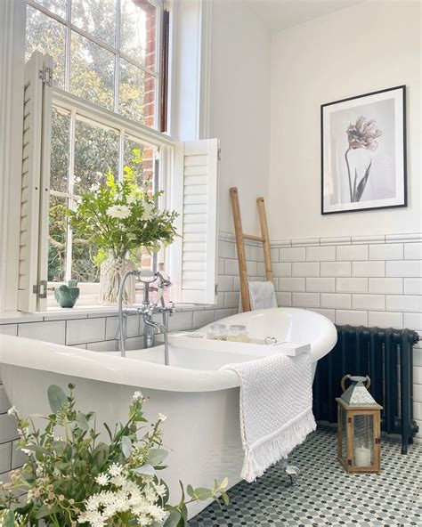 The Problem with Traditional Bathrooms
