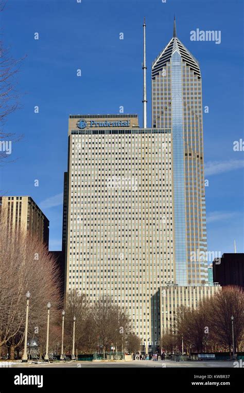 The Prudential Plaza: Chicago's Towering Landmark