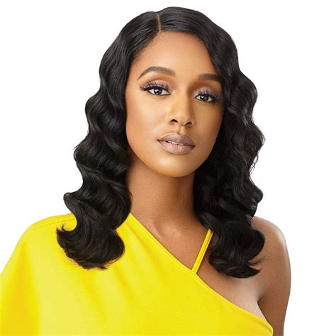 The Quintessence of Human Hair Lace Wigs with Bangs: A Symphony of Beauty and Authenticity