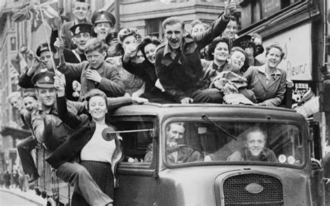 The Road to Victory the Voices of World War II 1939 to VE Day 1945 Doc
