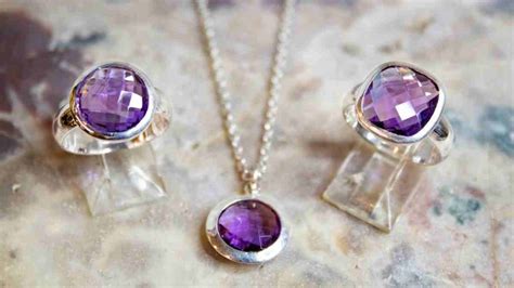 The Science behind Crystal Pendants