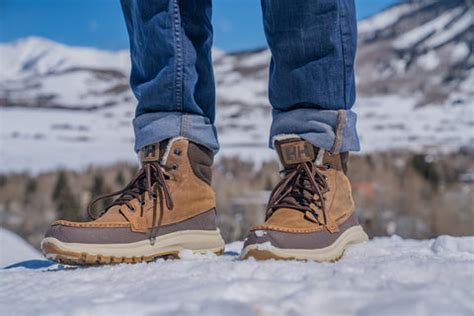 The Science of Warm Feet: Understanding Snow Boot Technology