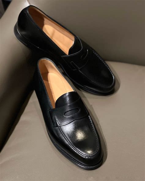 The Sophisticated Appeal of Loafer with Tassels: A Timeless Footwear Essential