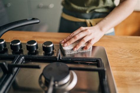 The Ultimate Guide: How to Clean Stainless Steel Pans Like a Pro