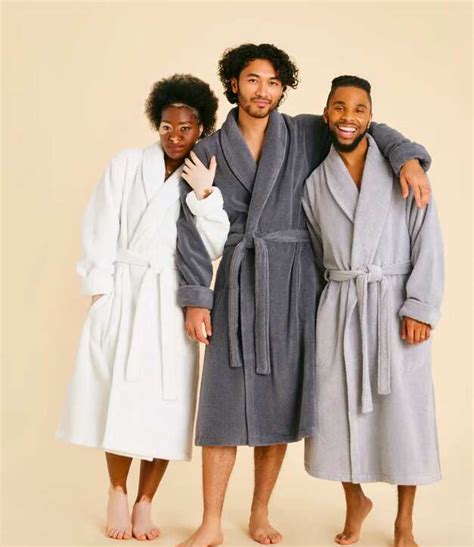 The Ultimate Guide to 100% Cotton Robes: Comfort, Style, and Indulgence