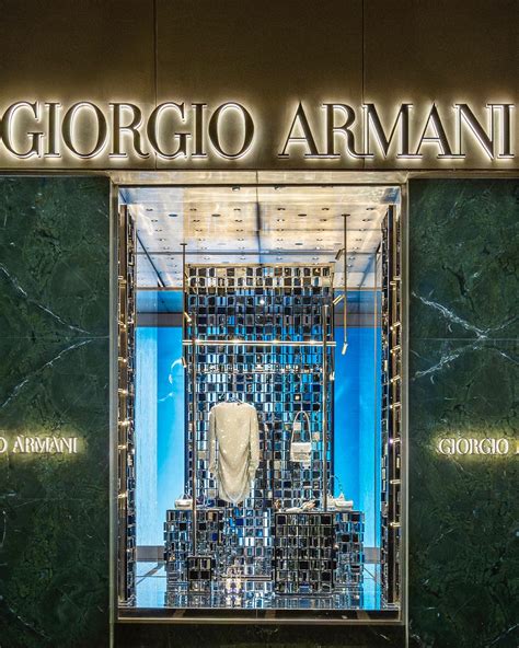 The Ultimate Guide to Armani Clothes: Timeless Elegance and Italian Sophistication