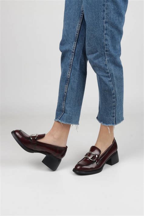 The Ultimate Guide to Burgundy Ladies Shoes: Elevate Your Style with Timeless Charm