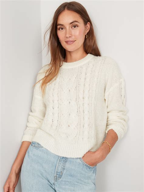 The Ultimate Guide to Cable Knit Sweaters for Women: Style, Warmth, and Versatility