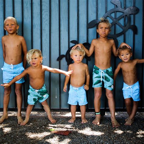 The Ultimate Guide to Choosing the Perfect Boys' Surf Shorts: Style, Comfort, and Performance