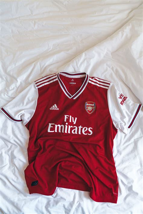 The Ultimate Guide to Choosing the Perfect Emirates Jersey