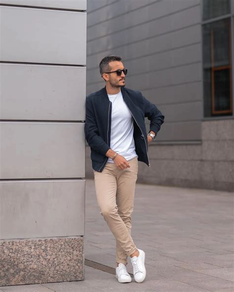 The Ultimate Guide to Choosing the Perfect White Sneakers for Men