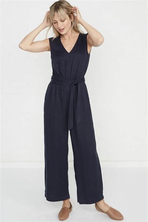 The Ultimate Guide to Cotton Jumpsuits: Style, Comfort, and Sustainability