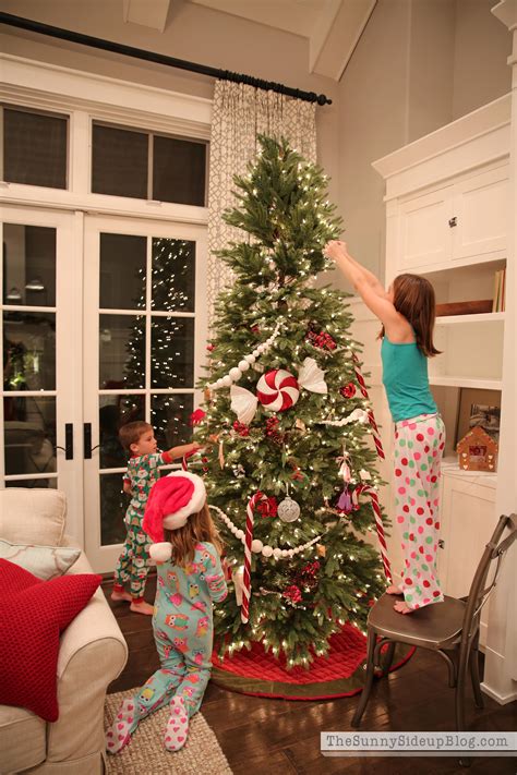 The Ultimate Guide to Decorating a Christmas Tree: A Visual Masterpiece