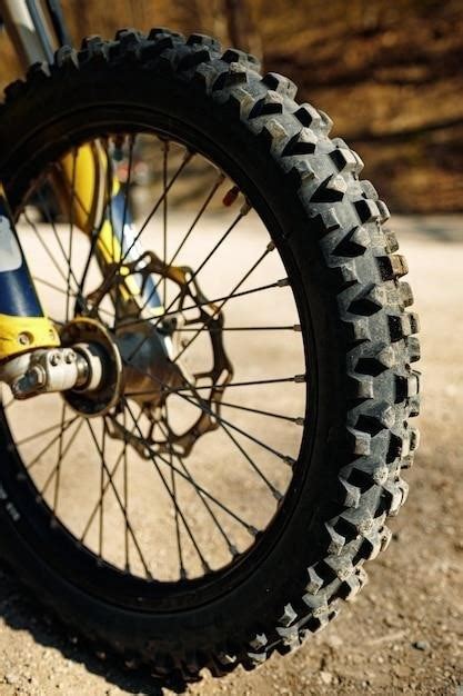 The Ultimate Guide to Dirtbike Tires: Performance, Selection, and Maintenance