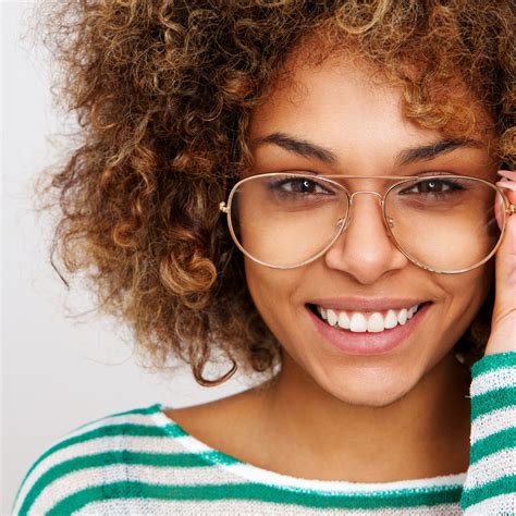 The Ultimate Guide to Eyeglass Frames in Singapore: Enhance Your Vision and Style