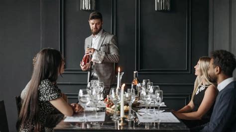 The Ultimate Guide to Fine Dining Etiquette for a Seamless Gastronomic Experience