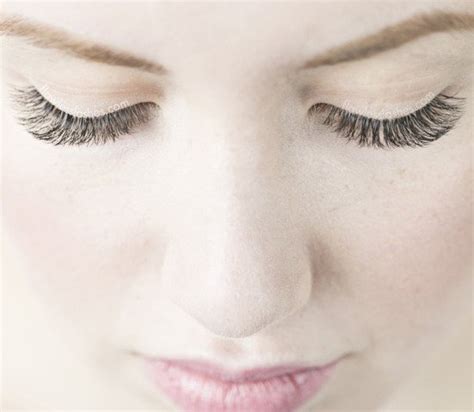 The Ultimate Guide to Flawless Lashes: 7 of the Best Fake Eyelashes for Every Occasion