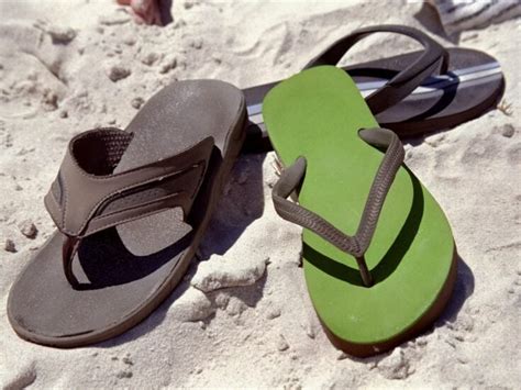 The Ultimate Guide to Flip Flops for Men: Comfort, Style, and Durability