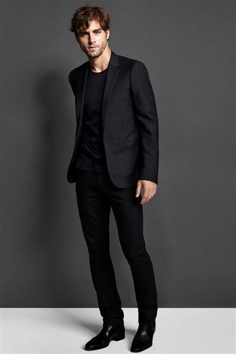 The Ultimate Guide to Formal Men's Attire in All Black: