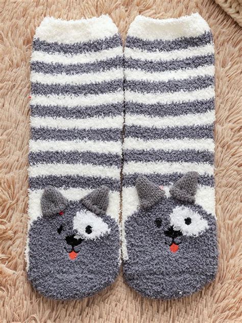 The Ultimate Guide to Fuzzy Socks: Comfort, Warmth, and Style