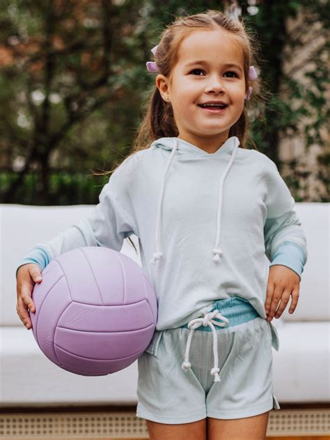 The Ultimate Guide to Girls' Activewear Sets: Empowering Young Athletes in Style and Comfort