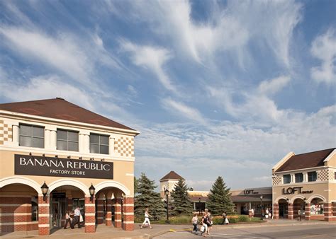 The Ultimate Guide to Grove City Premium Outlets: An Exclusive Shopping Destination in Pennsylvania