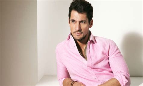 The Ultimate Guide to Men's Pink T-shirts: Style, Versatility, and Confidence