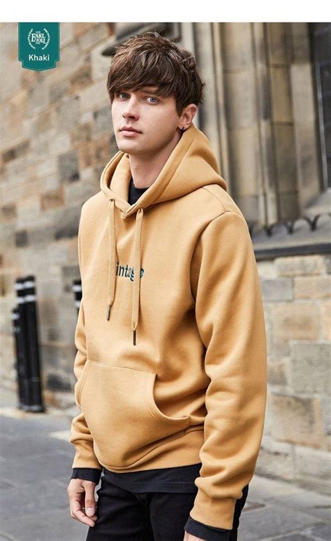 The Ultimate Guide to Men's Sweatshirts and Hoodies: Style, Comfort, and Functionality