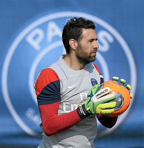 The Ultimate Guide to Paris Saint-Germain's Goalkeepers: Past, Present, and Future