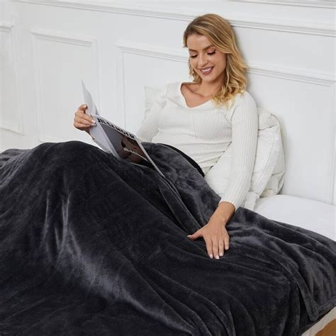 The Ultimate Guide to Polyester Blankets: A Comprehensive Exploration of Comfort and Warmth