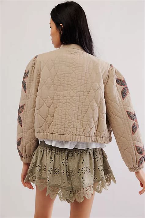 The Ultimate Guide to Quilted Jackets from Free People: Timeless Style Meets Functionality