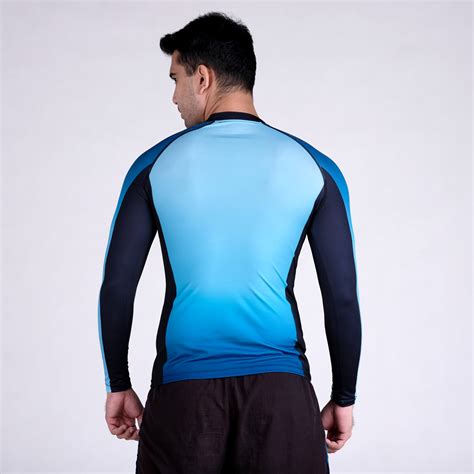 The Ultimate Guide to Rash Guards for Men: Protect Your Skin and Enhance Your Performance