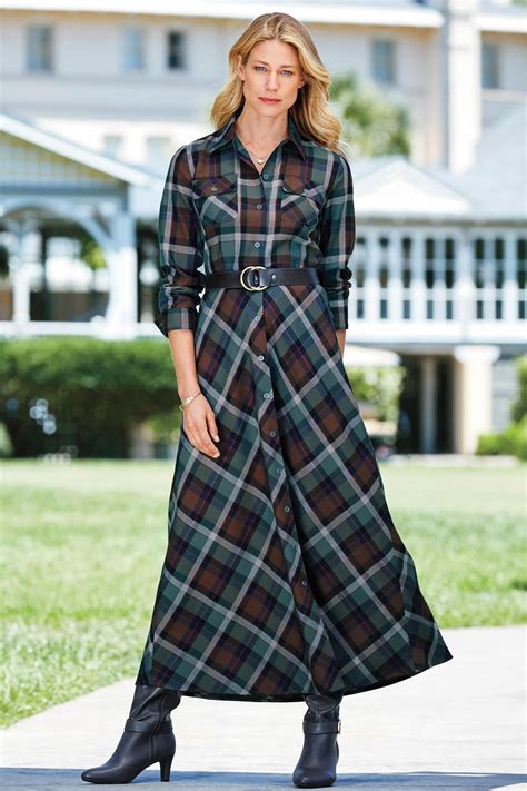 The Ultimate Guide to Rocking a Plaid Shirtdress: A Timeless Classic with Endless Versatility