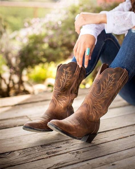 The Ultimate Guide to Round Toe Western Boots: Step into a World of Style and Comfort