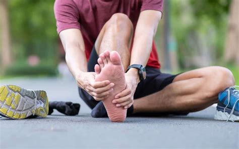 The Ultimate Guide to Runners' Feet: Prevention, Treatment, and Recovery