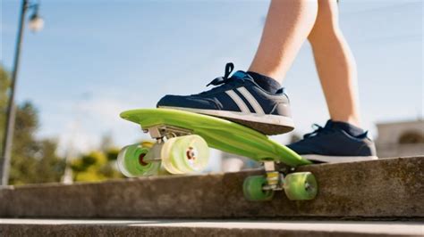 The Ultimate Guide to Skating Shoes: Elevate Your Rolling Experience