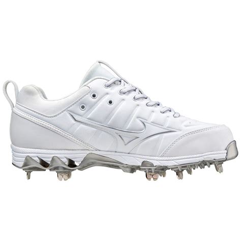 The Ultimate Guide to Softball Cleats for Women: Enhanced Performance and Comfort