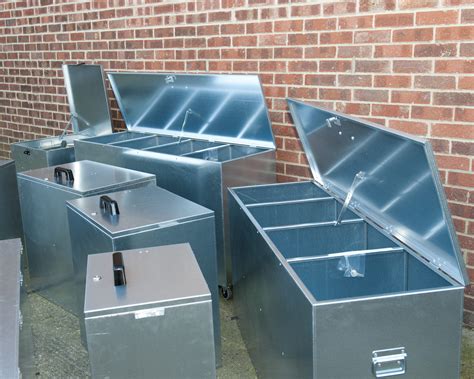 The Ultimate Guide to Stainless Steel Feeding Bins: Enhancing Animal Health, Productivity, and Safety