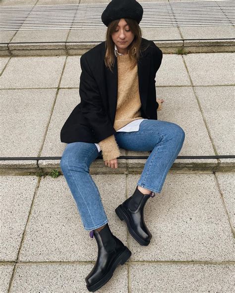 The Ultimate Guide to Styling Chelsea Boots with Dresses: A Perfect Match for Modern Fashionistas