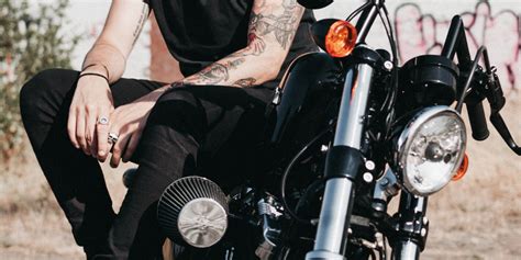 The Ultimate Guide to Styling the Perfect Biker Outfit: From Head to Toe