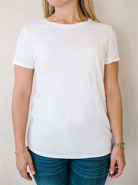 The Ultimate Guide to Styling the Timeless Ladies' White Tee Shirt