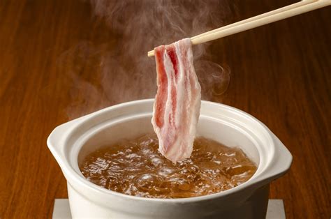 The Ultimate Guide to Sukiyaki, the Delightful Japanese Hot Pot Cuisine