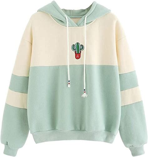 The Ultimate Guide to Sweatshirts for Teens: Comfort, Style, and Personal Expression