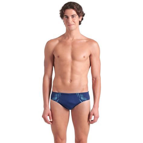 The Ultimate Guide to Swim Briefs: Comfort, Style, and Performance in the Water