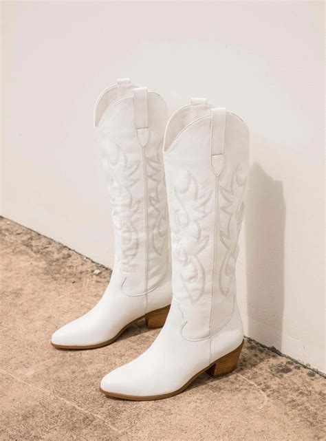 The Ultimate Guide to Tall White Cowgirl Boots: Embracing the Western Aesthetic