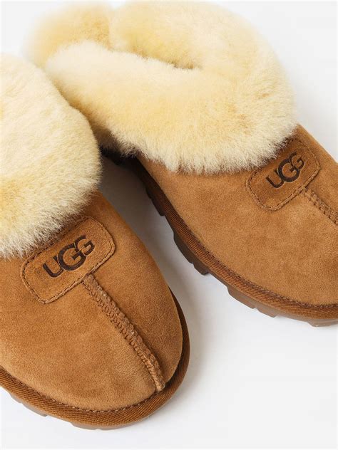 The Ultimate Guide to UGG Slippers: Comfort and Style for Every Season